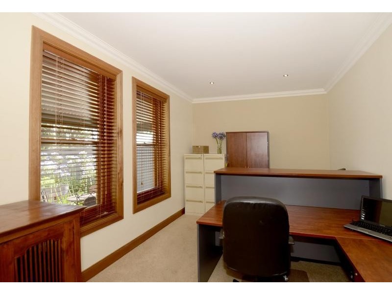 20 Parham Road, Eden Hills SA 5050