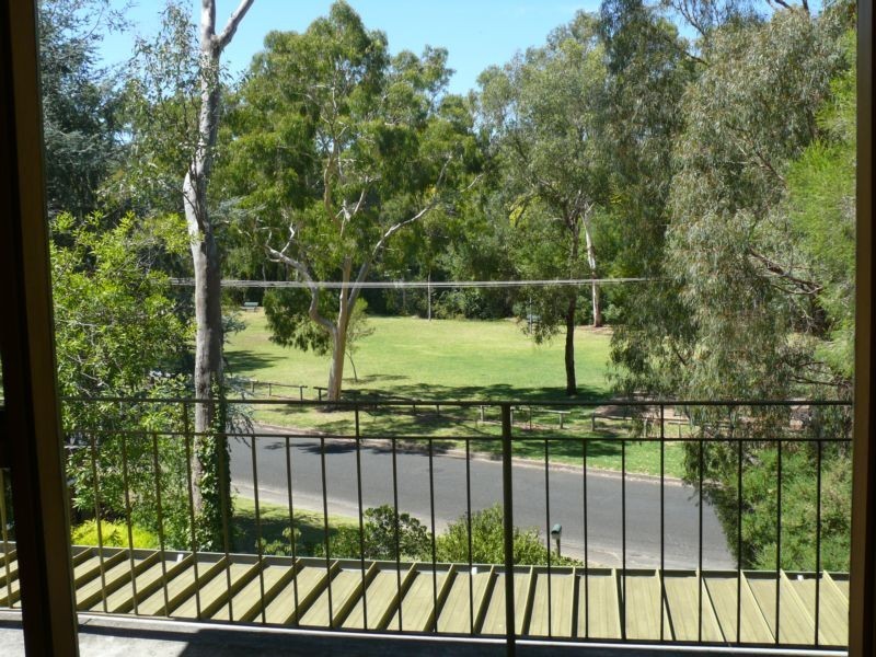 16 Sherwood Drive, Glenalta SA 5052