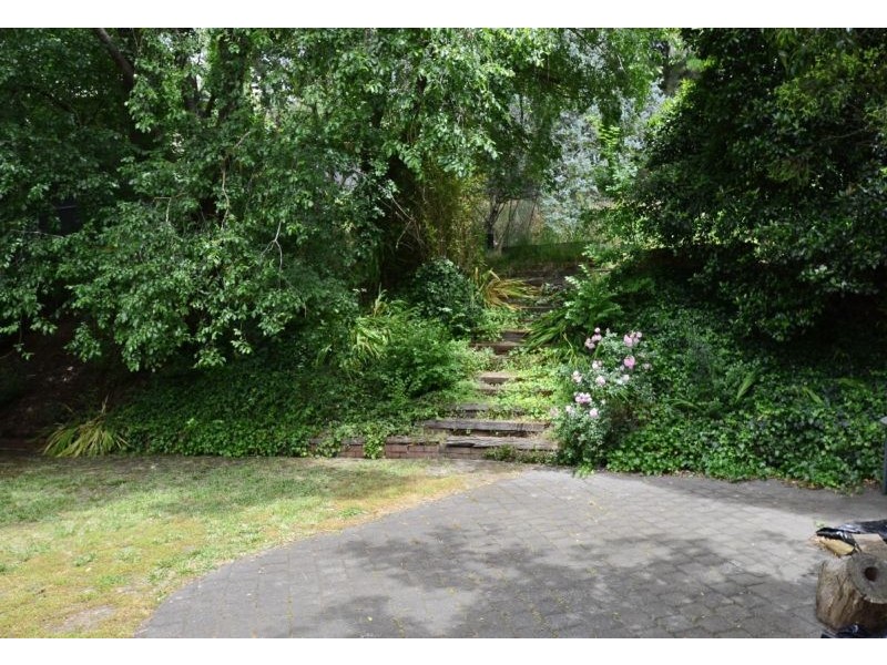 16 Sherwood Drive, Glenalta SA 5052