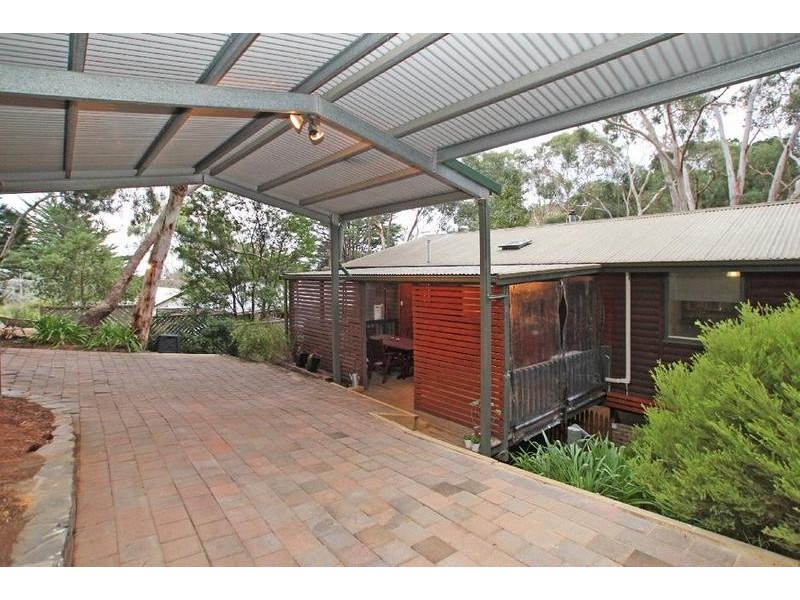 26 Princes Avenue, Crafers West SA 5152