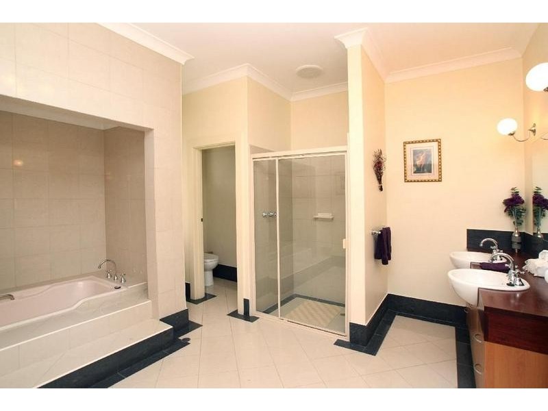 690 Longwood Road, Bradbury SA 5153