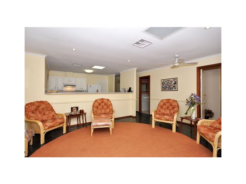 7 Devon Ave, Stirling SA 5152