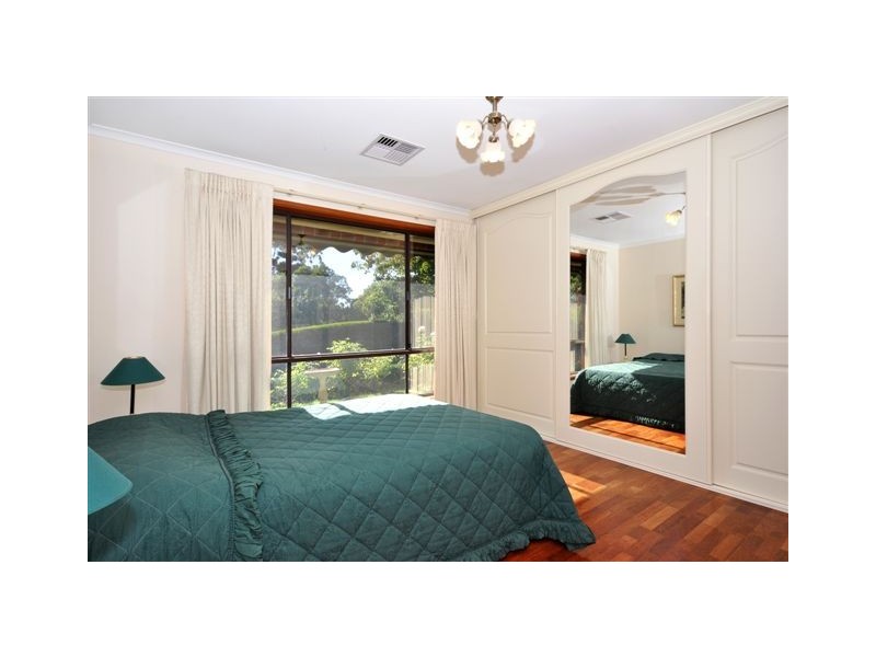 7 Devon Ave, Stirling SA 5152