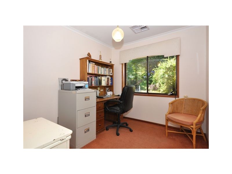 7 Devon Ave, Stirling SA 5152