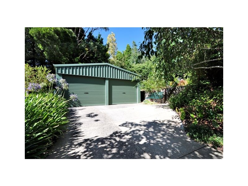 7 Devon Ave, Stirling SA 5152