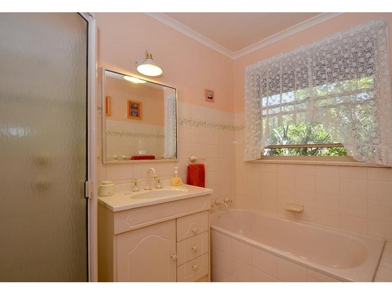 11 Second Avenue, Bridgewater SA 5155