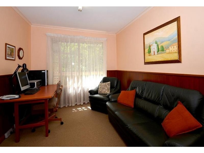 11 Second Avenue, Bridgewater SA 5155
