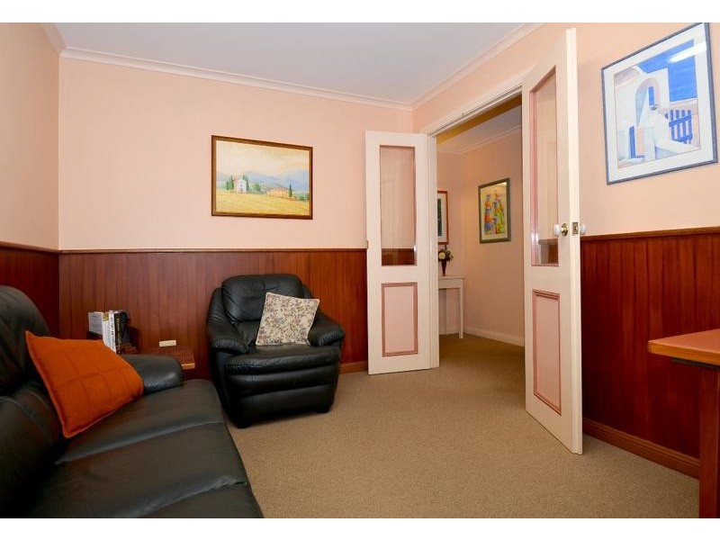 11 Second Avenue, Bridgewater SA 5155