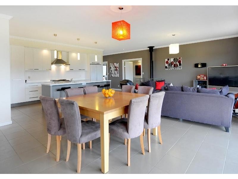 930 Old Bull Creek Road PARIS CREEK, Meadows SA 5201