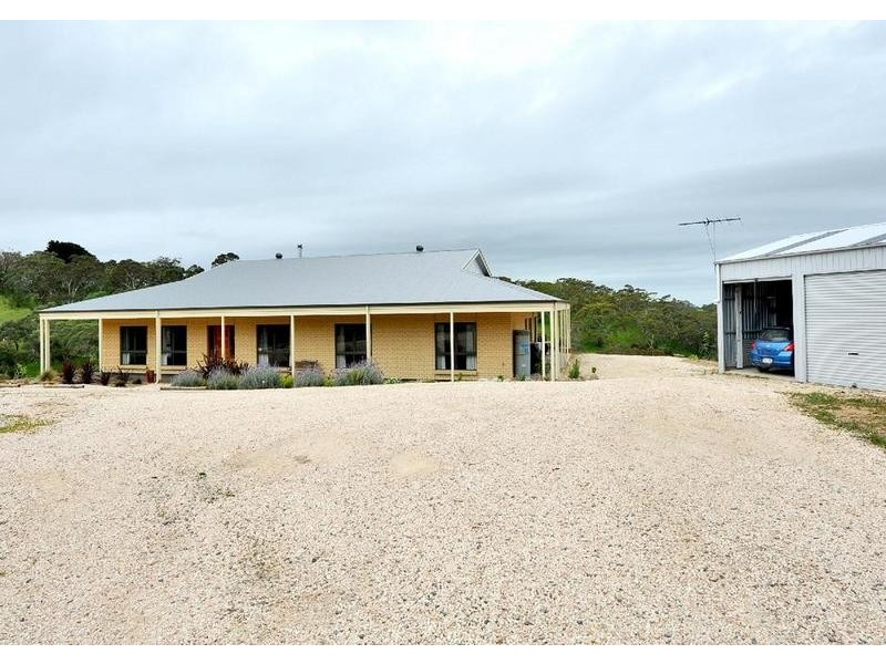 930 Old Bull Creek Road PARIS CREEK, Meadows SA 5201