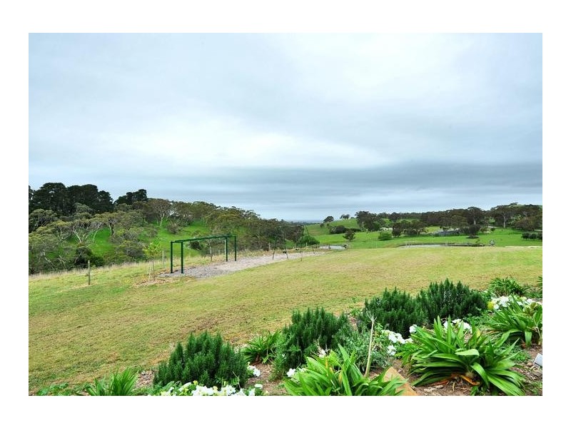 930 Old Bull Creek Road PARIS CREEK, Meadows SA 5201