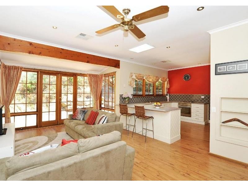 3 Millar Ave, Crafers SA 5152