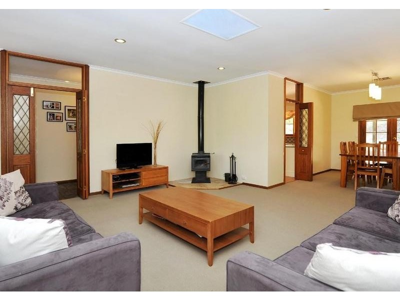 3 Millar Ave, Crafers SA 5152