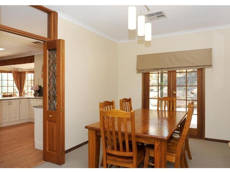 3 Millar Ave, Crafers SA 5152