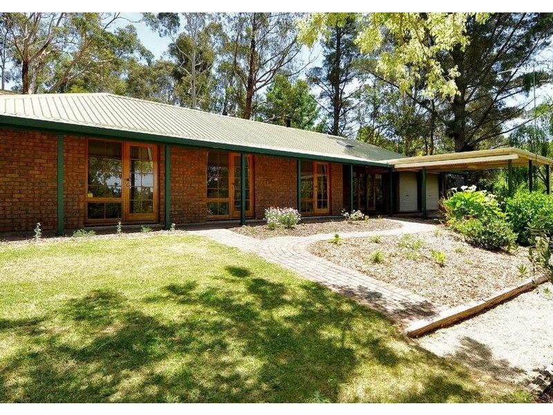 3 Millar Ave, Crafers SA 5152