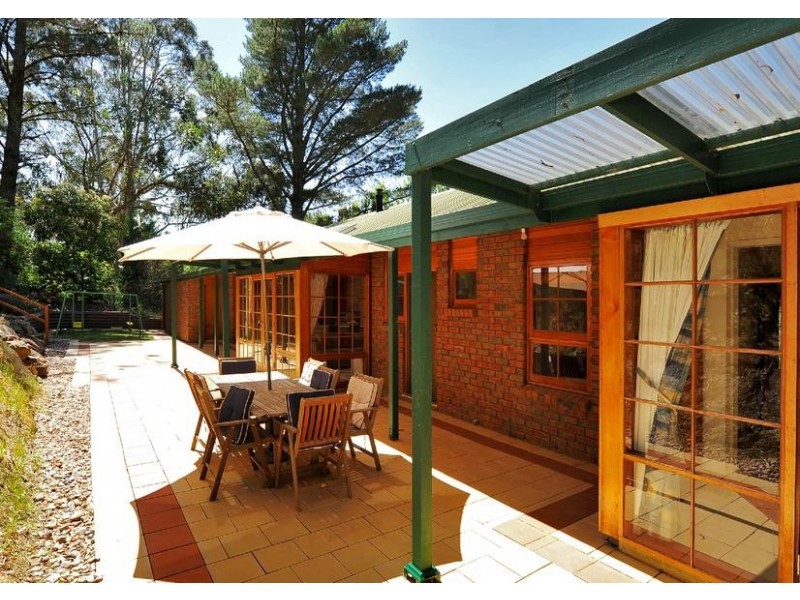 3 Millar Ave, Crafers SA 5152