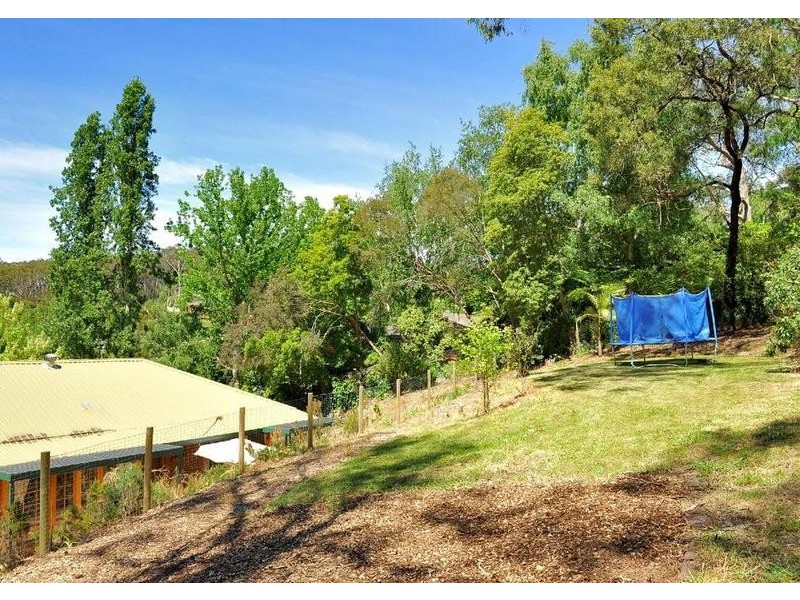 3 Millar Ave, Crafers SA 5152