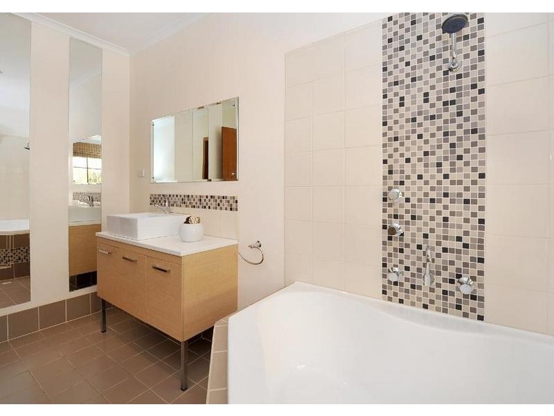 3 Millar Ave, Crafers SA 5152