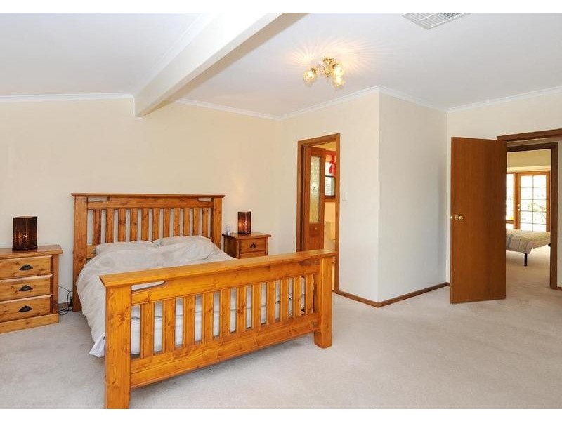3 Millar Ave, Crafers SA 5152