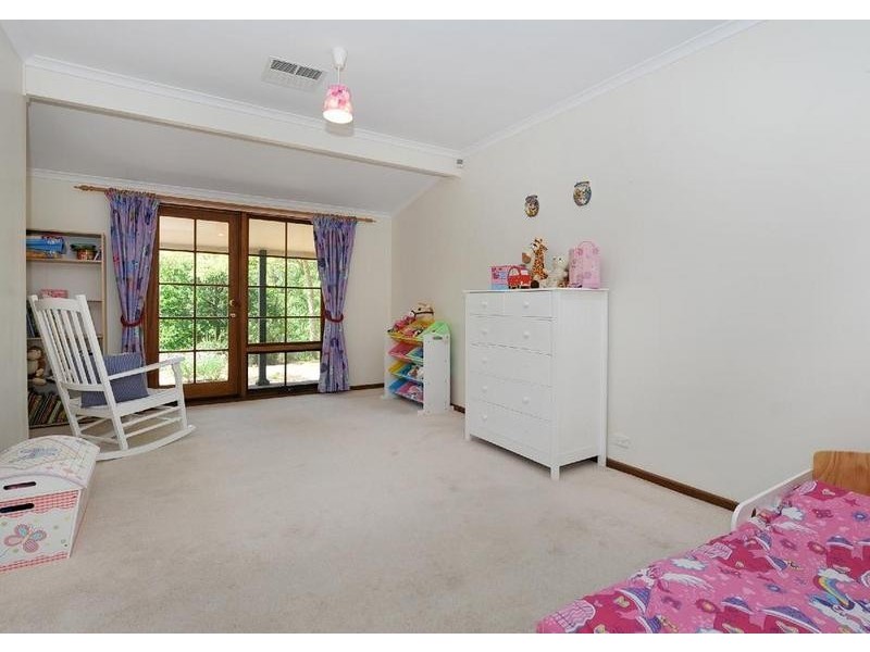 3 Millar Ave, Crafers SA 5152