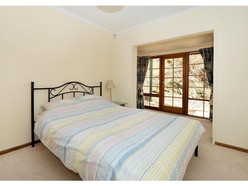 3 Millar Ave, Crafers SA 5152