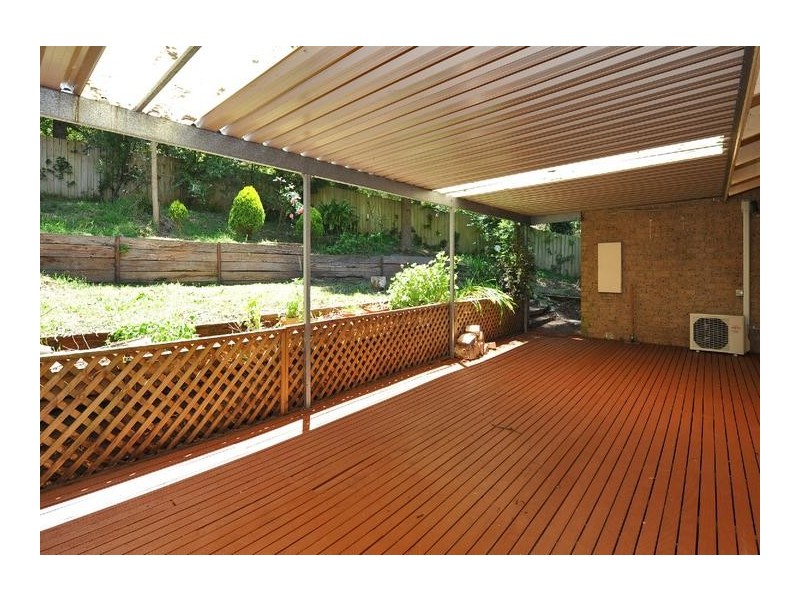 2 Devon Avenue, Stirling SA 5152