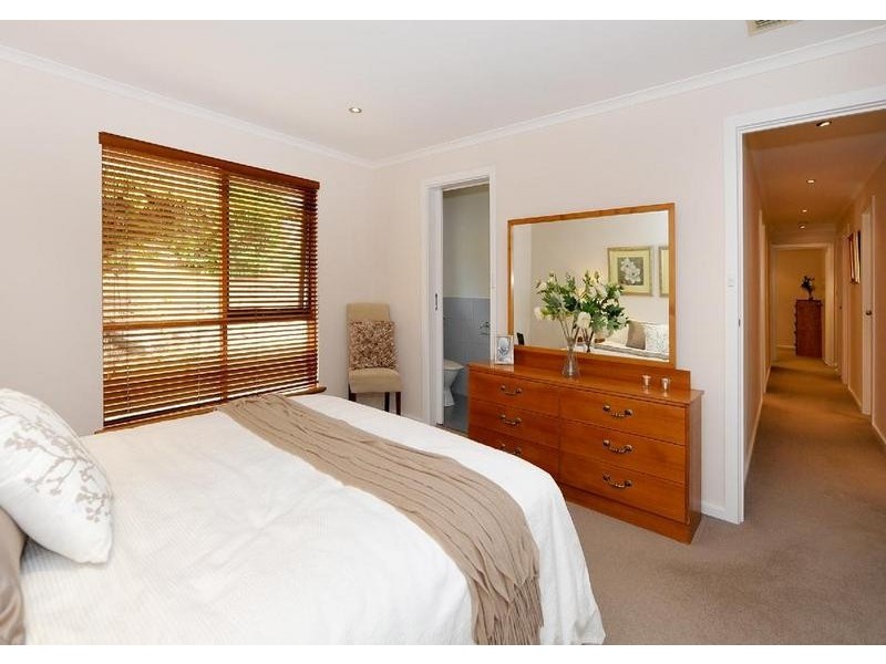24 Jerilderie Drive, Happy Valley SA 5159