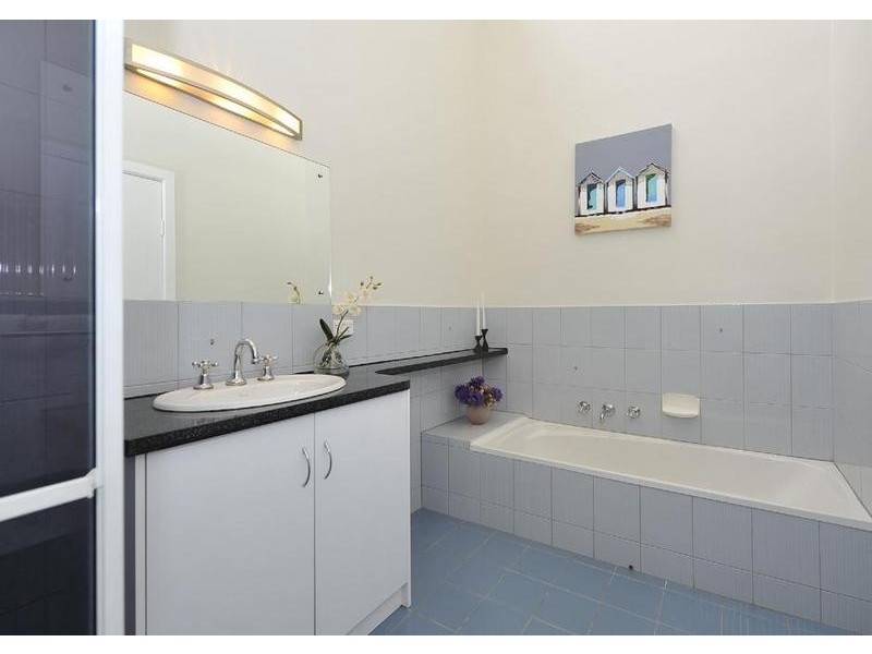24 Jerilderie Drive, Happy Valley SA 5159