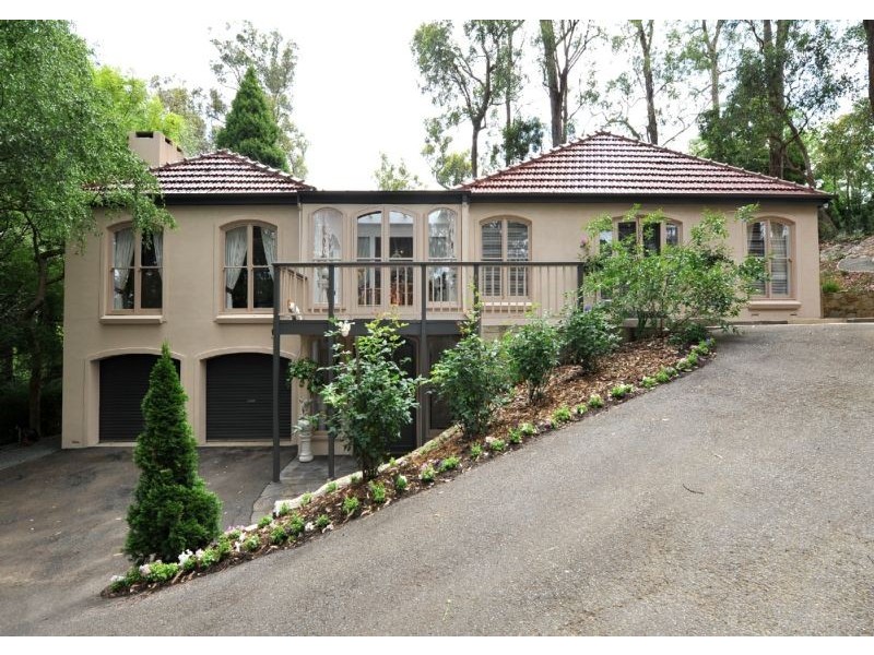 17 Bracken Road, Stirling SA 5152