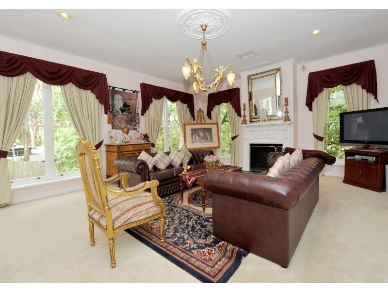 17 Bracken Road, Stirling SA 5152