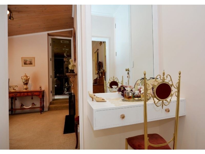 17 Bracken Road, Stirling SA 5152