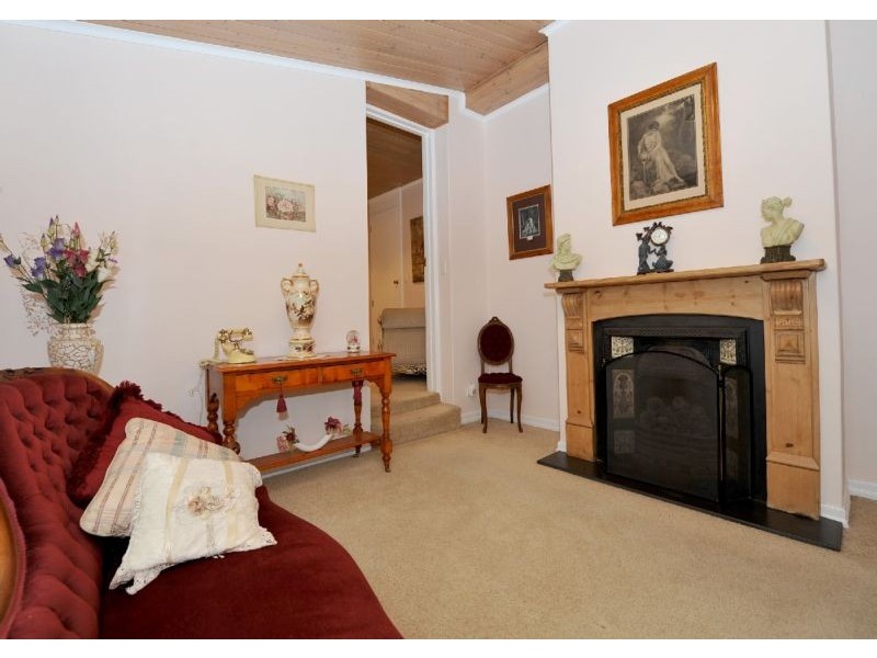 17 Bracken Road, Stirling SA 5152