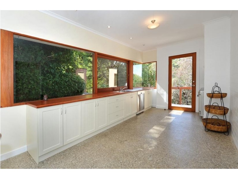 5 Gould Road, Stirling SA 5152