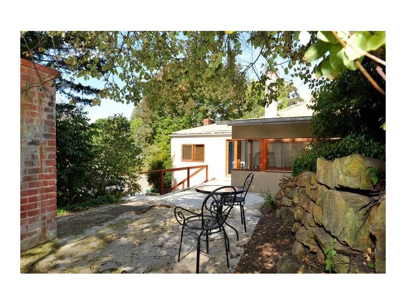 5 Gould Road, Stirling SA 5152