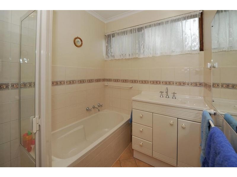 17 Wattle Tree Road, Bridgewater SA 5155