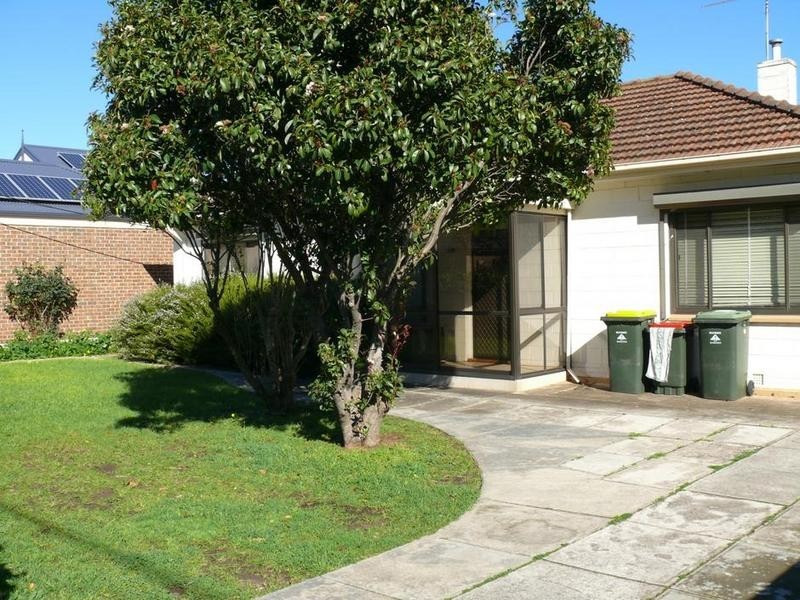 6 Greenasche Grove, Seacombe Gardens SA 5047