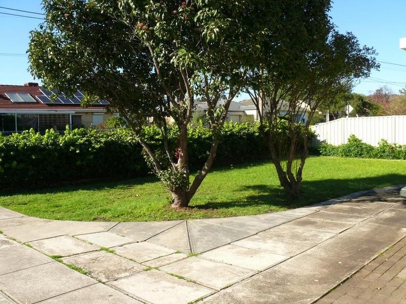 6 Greenasche Grove, Seacombe Gardens SA 5047