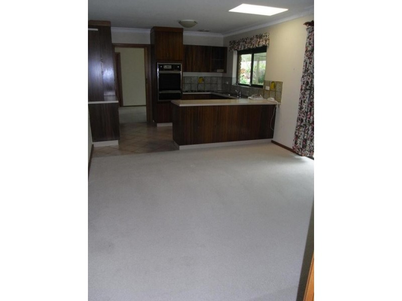 8 Krowalle Crescent, Hawthorndene SA 5051