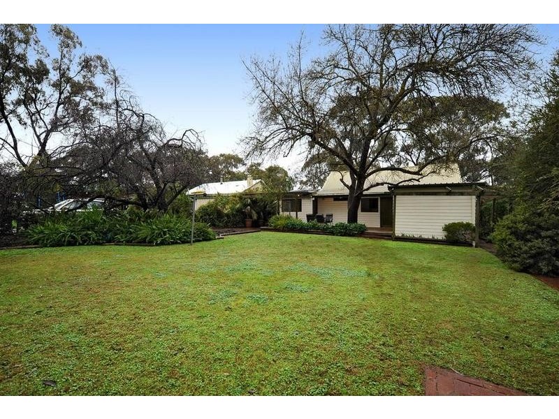 11 Bowman Avenue, Belair SA 5052