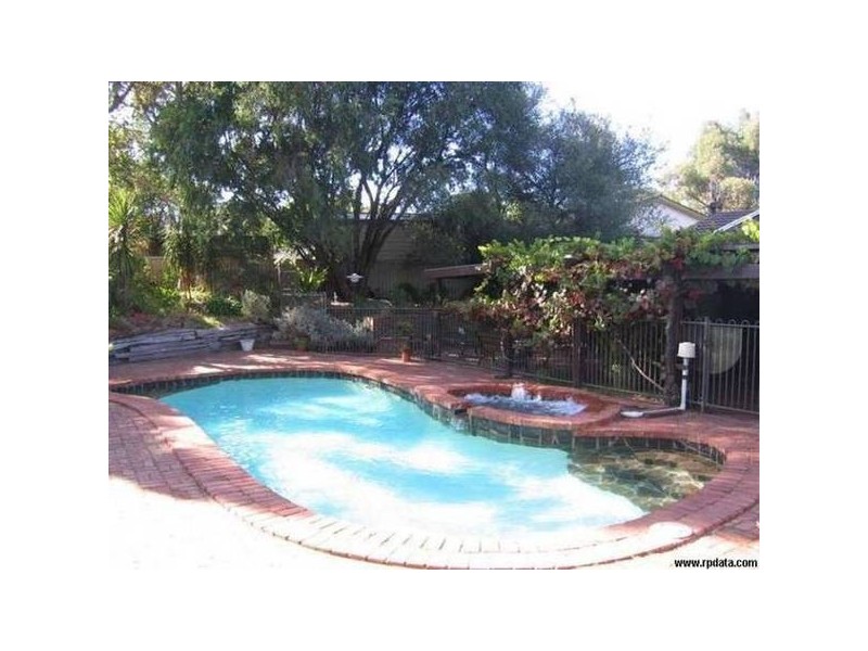 7 Hamilton Cres, Aberfoyle Park SA 5159