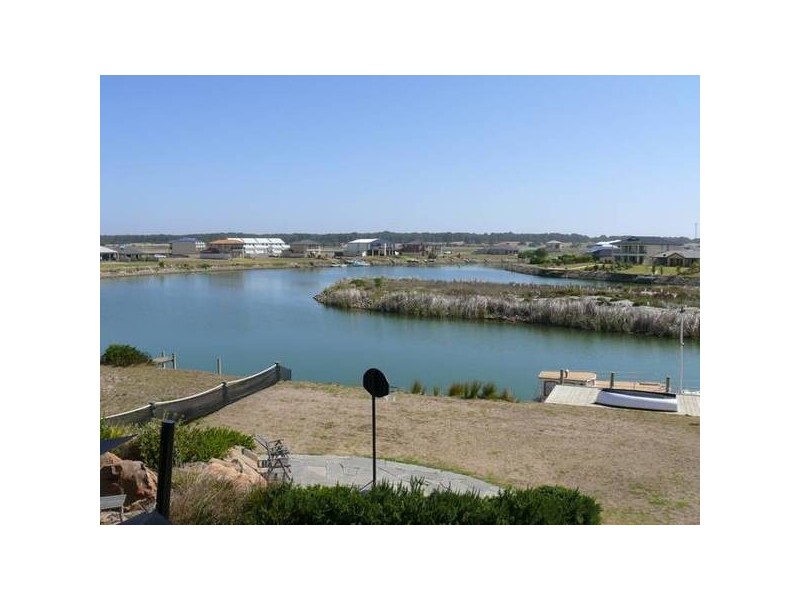 8 Arcadia Avenue, Hindmarsh Island SA 5214