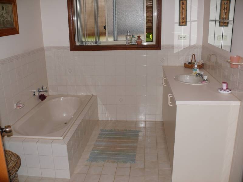 28 Burkett Drive, Strathalbyn SA 5255