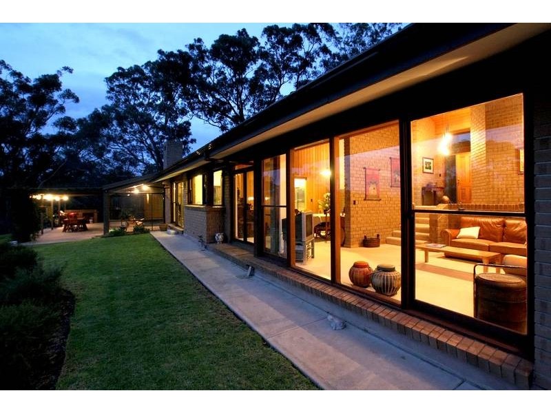 6 St Johns Drive, Belair SA 5052