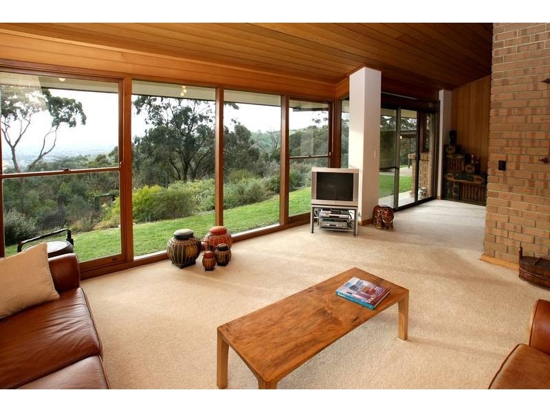6 St Johns Drive, Belair SA 5052