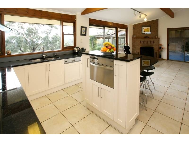 6 St Johns Drive, Belair SA 5052