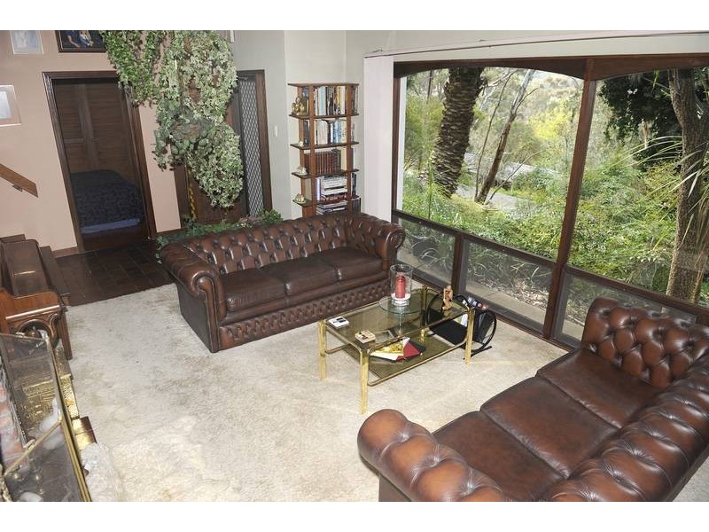 6 Rustic Avenue, Coromandel Valley SA 5051