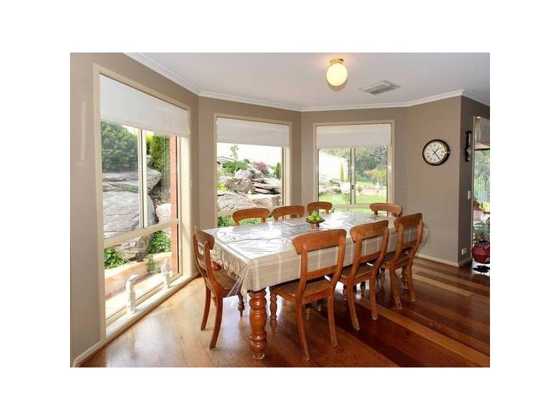 15 Woodlake Drive, Craigburn Farm SA 5051