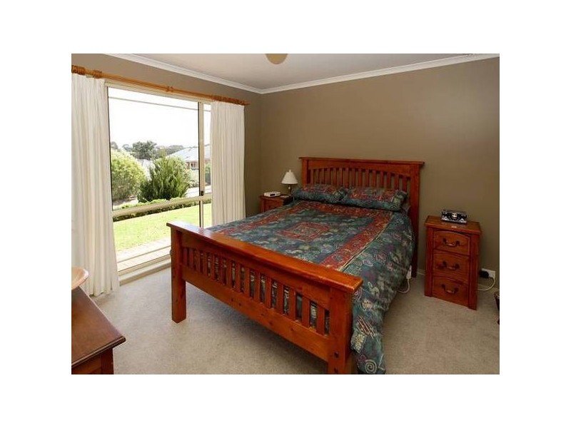 15 Woodlake Drive, Craigburn Farm SA 5051