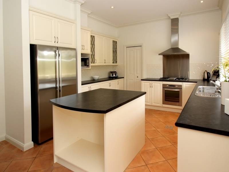 18 Scenic Court, Chandlers Hill SA 5159