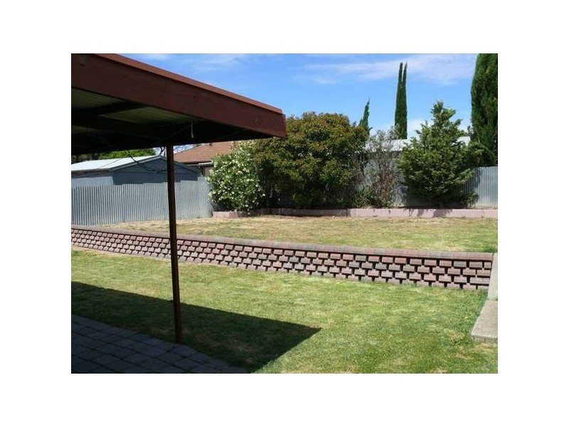 17 Pierre Road, Modbury SA 5092